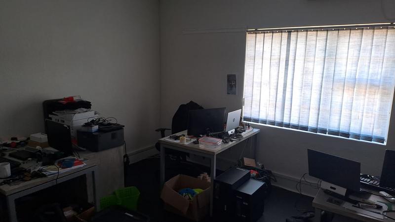 To Let commercial Property for Rent in Newton Park Eastern Cape
